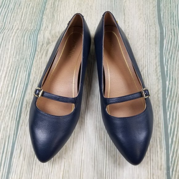 New VIONIC leather navy Mary Jane flats - Picture 2 of 8